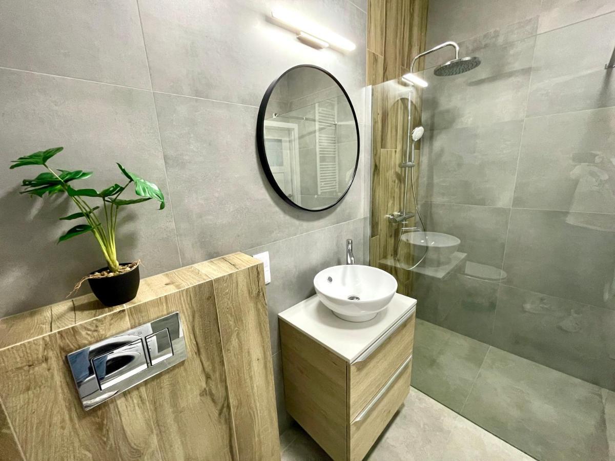 Modern Green Apartment Kraków Eksteriør billede